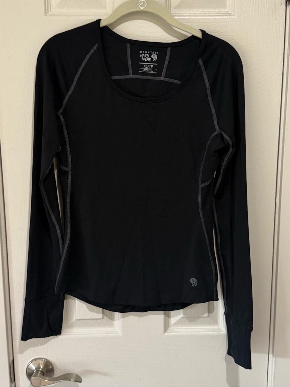 Mountain Hardwear Women's Wick.Q Long Sleeve Top base layer